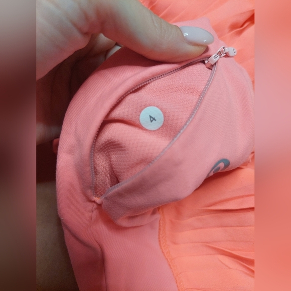 Lululemon Pleated Women's Skirt - Picture 5 of 5